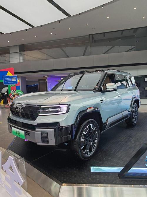 佛山高明区跃富贝企业管理咨询比亚迪方程豹硬派越野的爆款，英菲尼迪35周年与你共成长